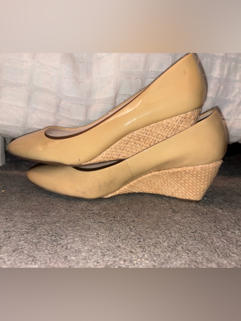 Classic Women's Wedge Pump in Light Yellow - Picture 3 of 6